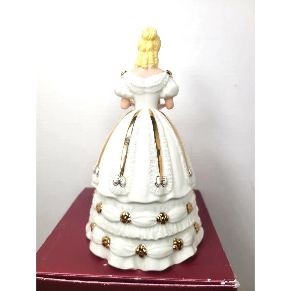 Lenox Christmas Sweet Delight 2011 Figurine 8.5